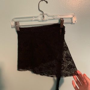 BLACK LACE BALLET SKIRT ⭐️